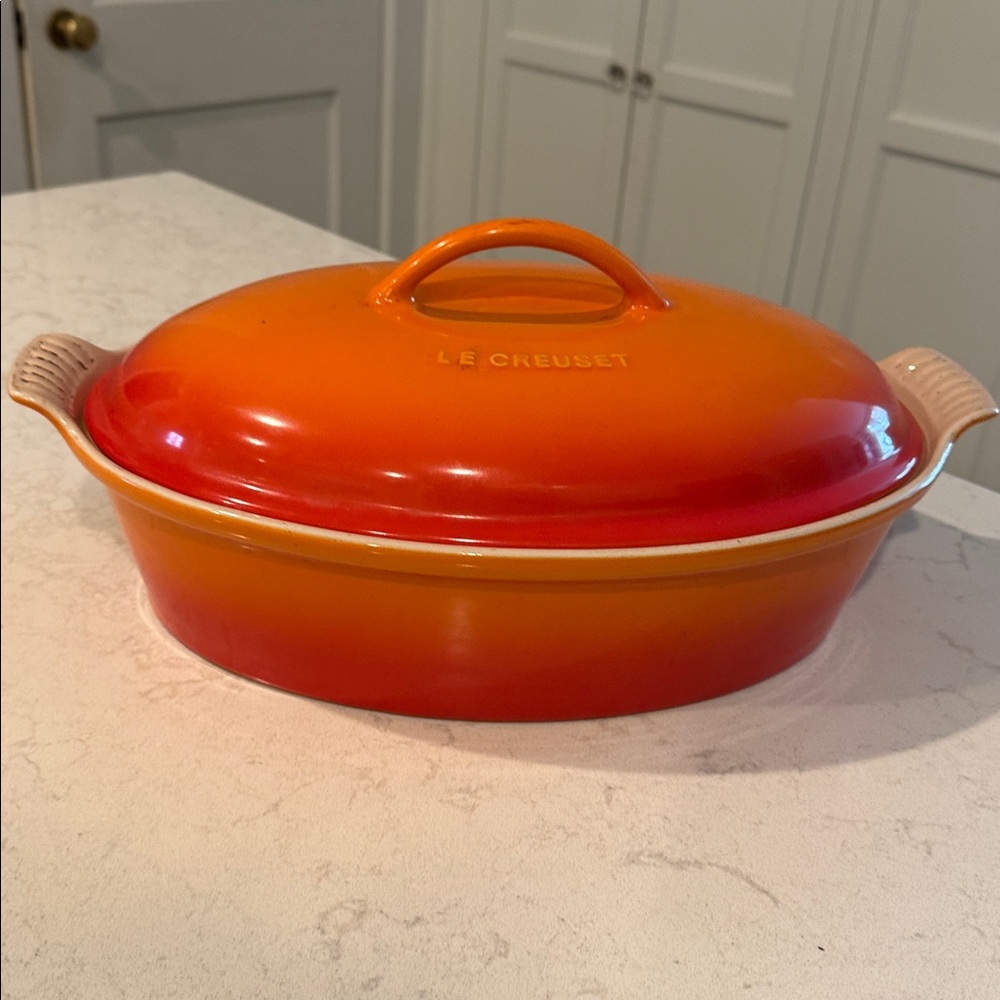 Le Creuset Heritage Oval Casserole (Flame) - Picture 2 of 7